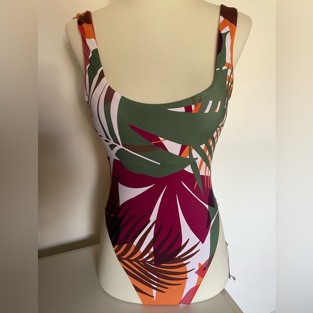 New Vitamin A Coral and Orange Swimsuit S one piece Scoop neck full coverage
